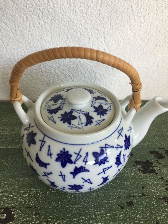 Mikasa Clovelly Teekanne – 1 Liter, Porzellan Weiß Mit Bunten Punkten & Blumen, Mikrowellen- Und Spülmaschinengeeignet