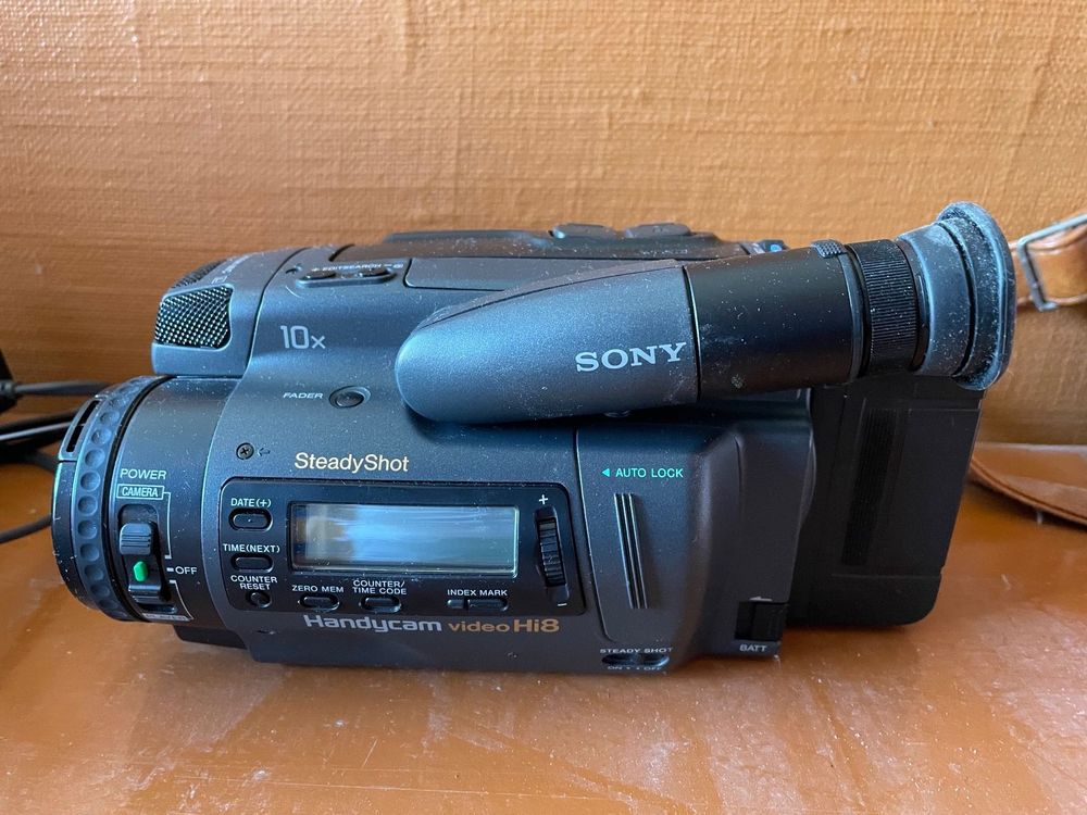 Sony Video Camera Hi8 CCDTR2000E Comprare su Ricardo