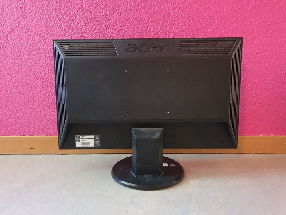 Widescreen TFT-Monitor schwarzmatt 20 Zoll Acer V203H 50,8 cm 