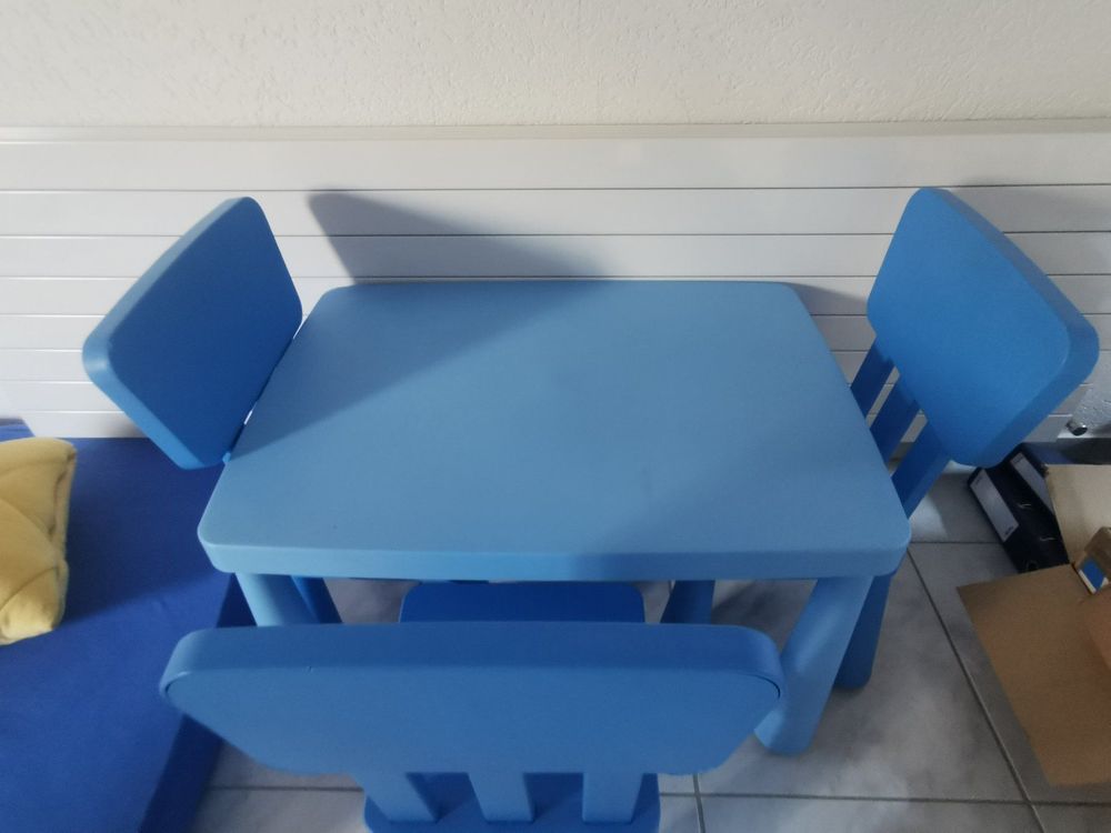Ikea Mammut Kindertisch mit 3 Stühlen Kaufen auf Ricardo