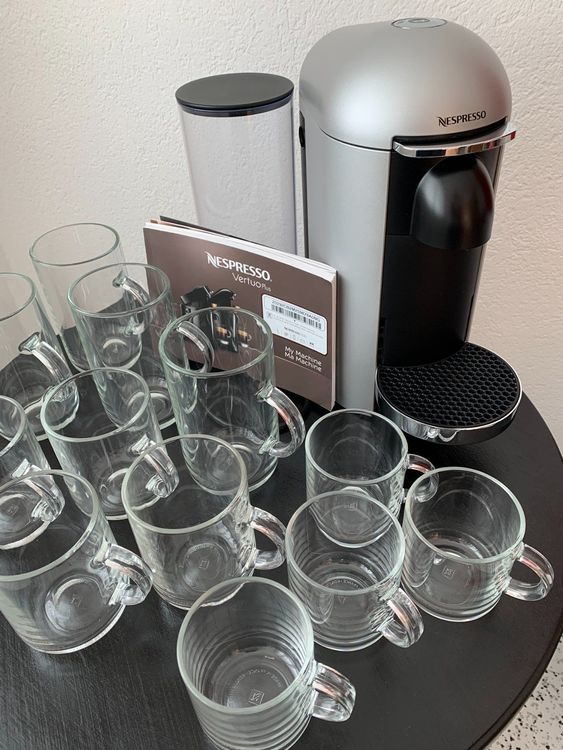 Nespresso Vertuo Plus Deluxe & 12 Mugs Acheter sur Ricardo
