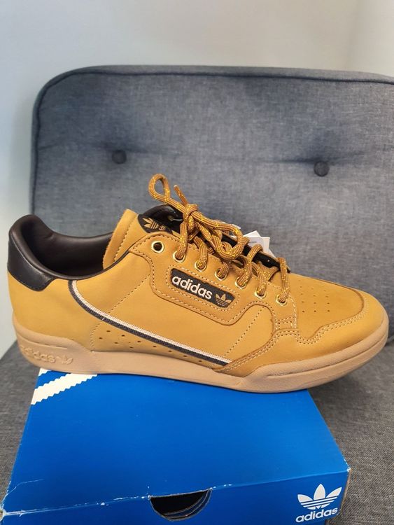 Scarpe Adidas continental
