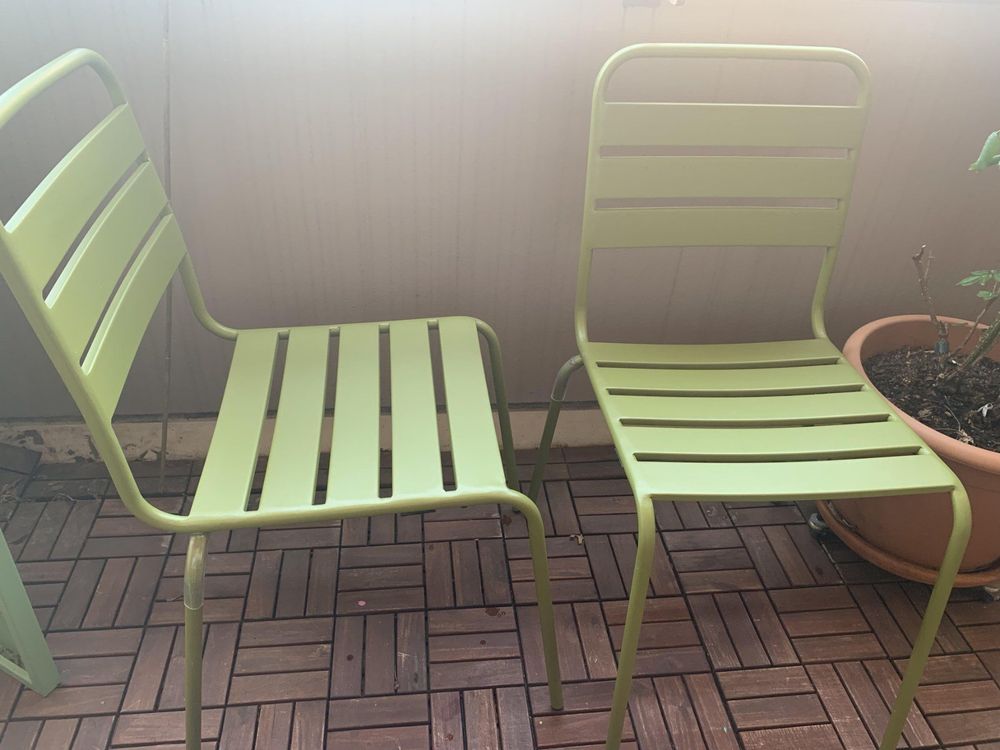 2 Gartenstühle / Balkonstühle grün Metall stapelbar Kaufen auf Ricardo