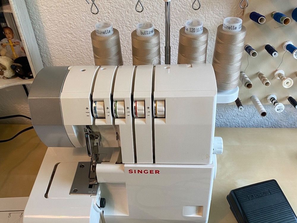 Singer Overlock Nähmaschine Kaufen auf Ricardo