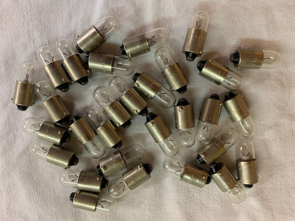 6 Volt Birnen/Lampen 4 Watt Instrumentenbel. VW Käfer Acheter sur Ricardo 6 Volt Birnen/Lampen 4 Watt Instrumentenbel. VW Käfer Acheter sur Ricardo