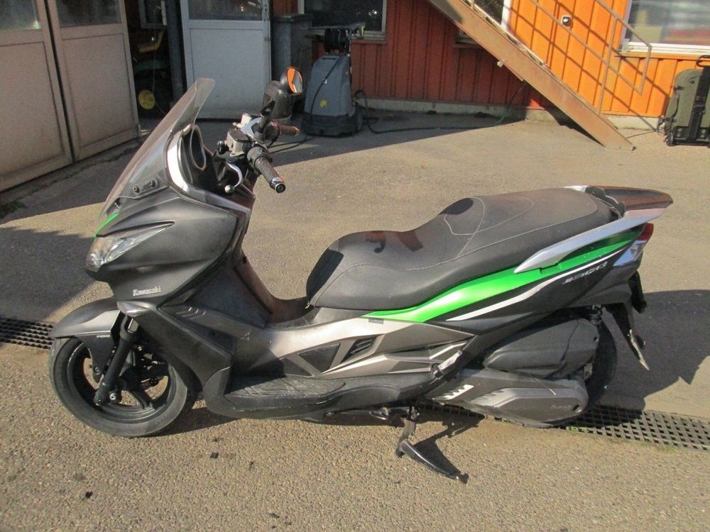 View of Kawasaki J125 (2016-2021) Review | Speed, Specs & Prices