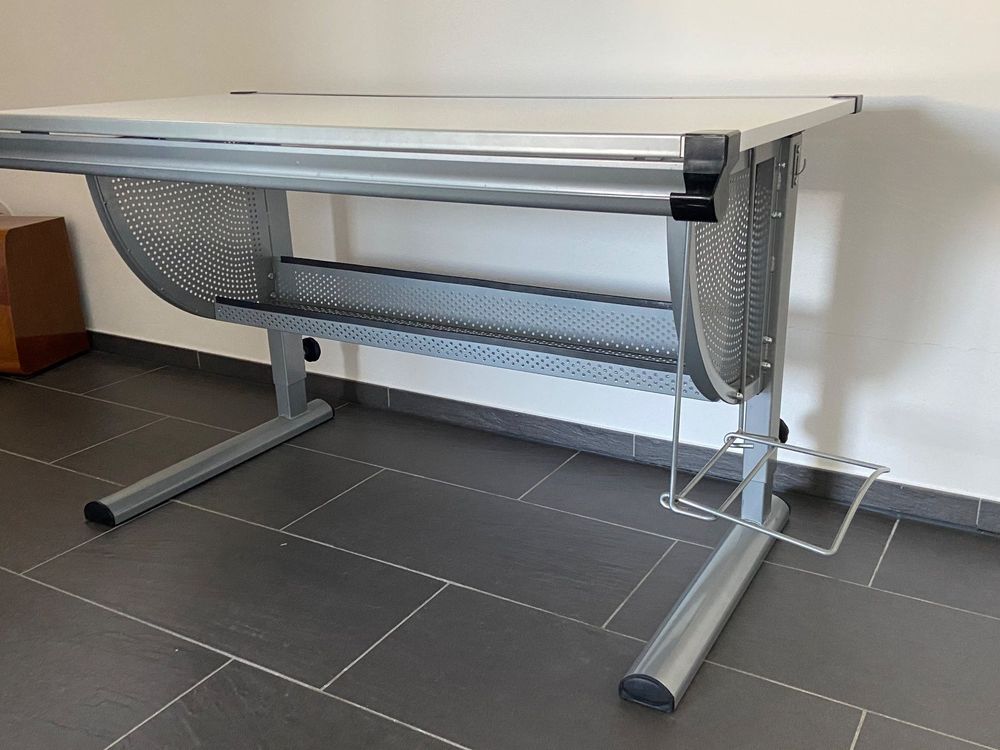 Schreibtisch / Pult Schüler höhenverstellbar Kaufen auf Ricardo