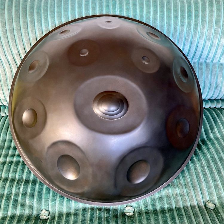 Handpan Manik Sound Sculptures F Low Pygmy mit 17 Tonfeldern Kaufen auf Ricardo