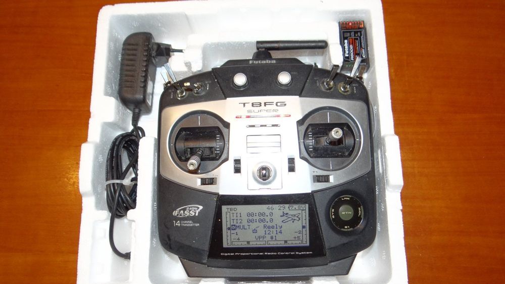 Futaba Sender T8FG Super 14 Kanal, 2.4 GHz Fasst aus 1. Hand Kaufen