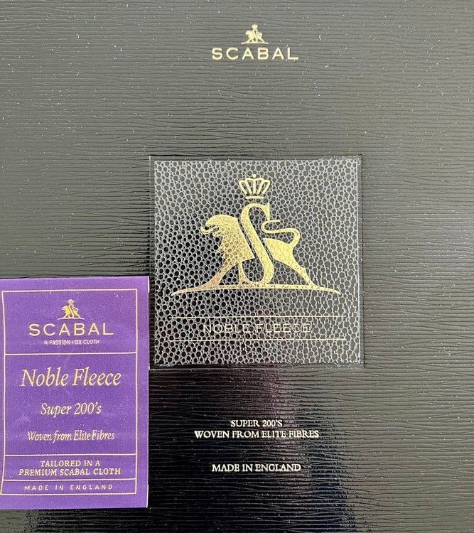 Scabal Box Deluxe avec 100 Bemberg, boutons, étiquettes etc Kaufen