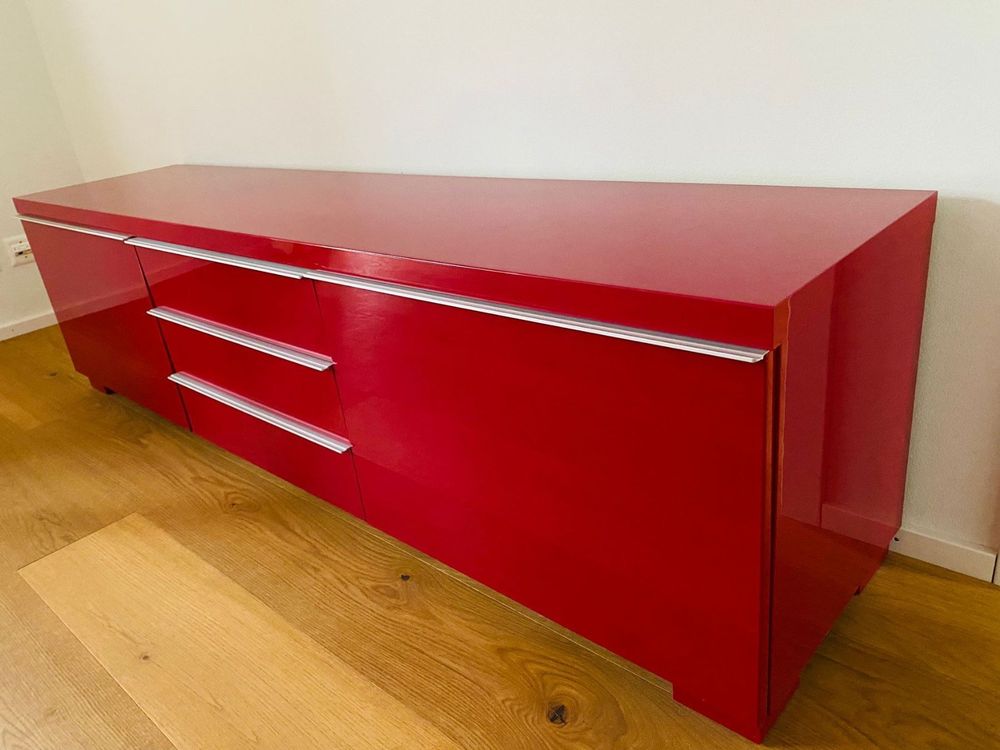 TV Bank, Ikea, BESTÅ BURS in rot Kaufen auf Ricardo
