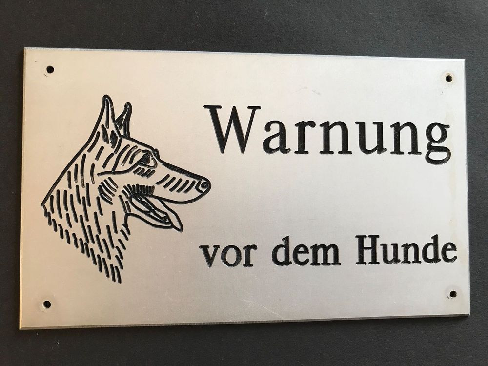 Sehr schönes Schild Warnung vor dem Hunde 1