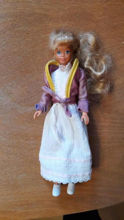 Skipper, soeur de Barbie, 1967 Mattel. Robe blanche | Kaufen auf Ricardo