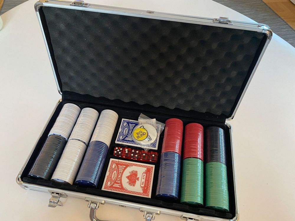 Poker Set neu in Alukoffer Kaufen auf Ricardo