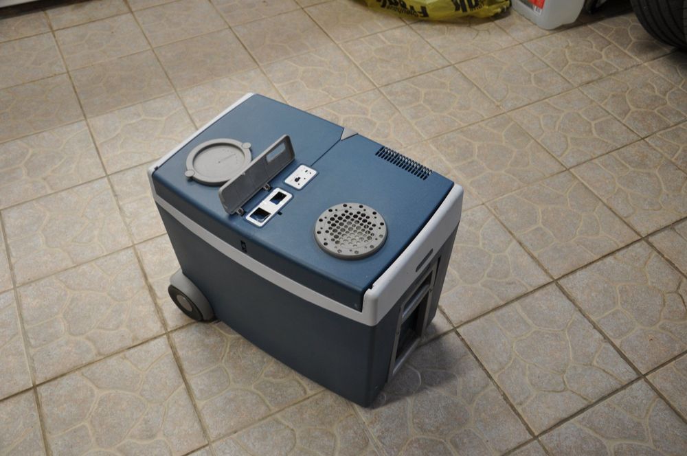 K hlbox 12 volt 220 volt acheter sur ricardo