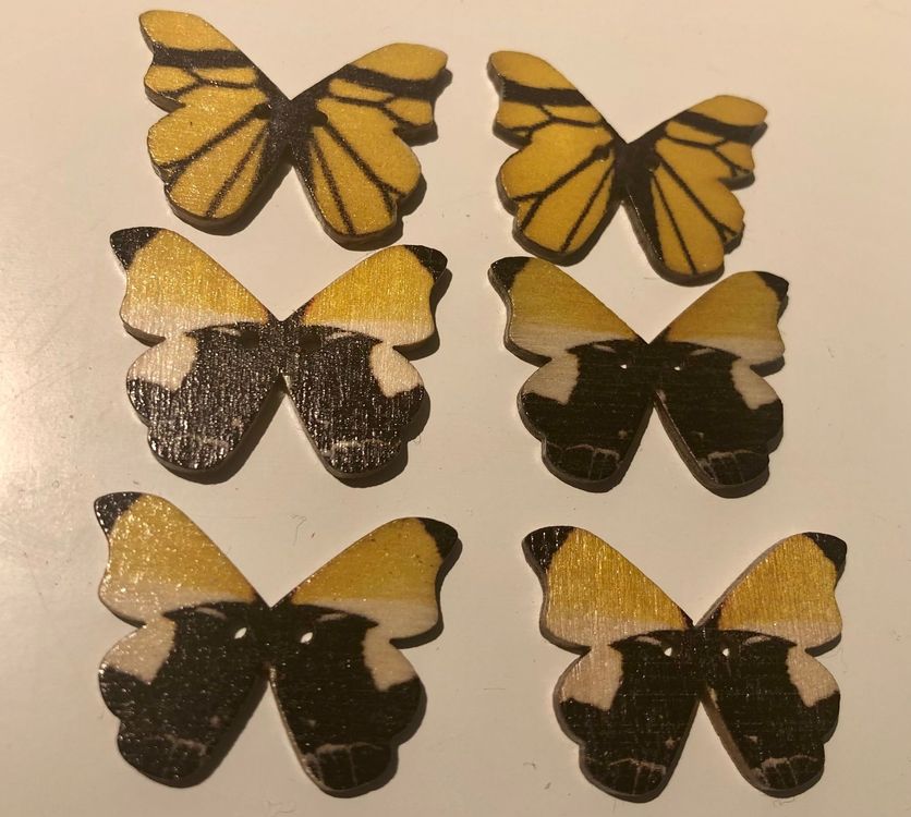 4+2 Holzknöpfe - Schwarz/Gelb/Weiss - Schmetterlinge 1