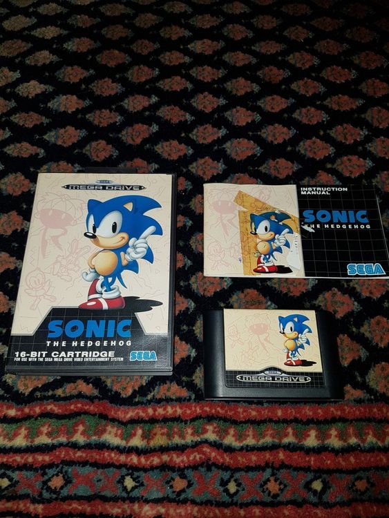 SONIC THE HEDGEHOG SEGA MEGADRIVE  MD  PAL-EURO  COMPLETE Good Condition 4974365610098