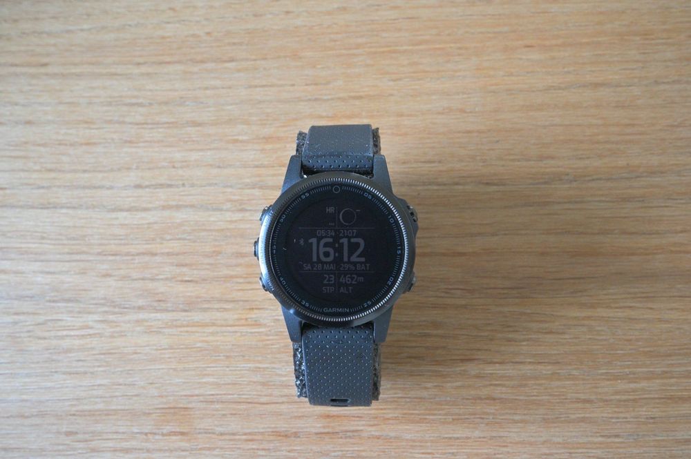 Garmin Fenix 5S Sapphire Edition Premium Multisport GPS | Comprare su  Ricardo