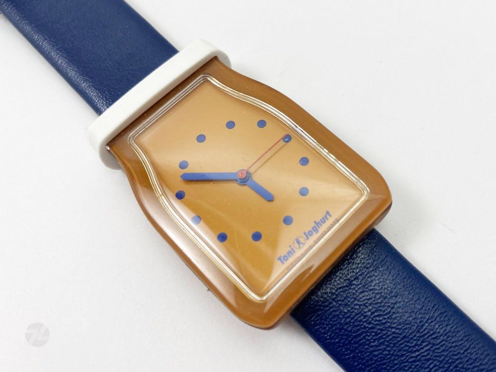 Mondaine TONI JOGHURT Armbanduhr im Toni-Glas Design 1990s 1
