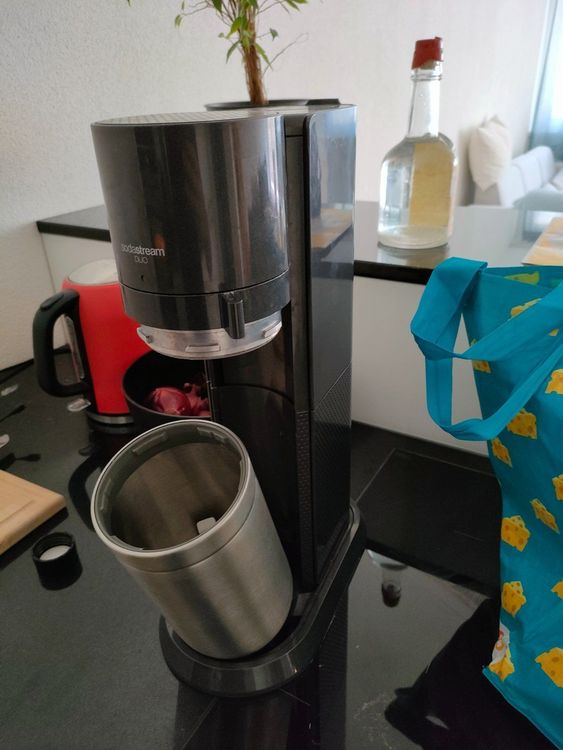 Sodastream Duo mit neuer CO2 Gasflasche Kaufen auf Ricardo