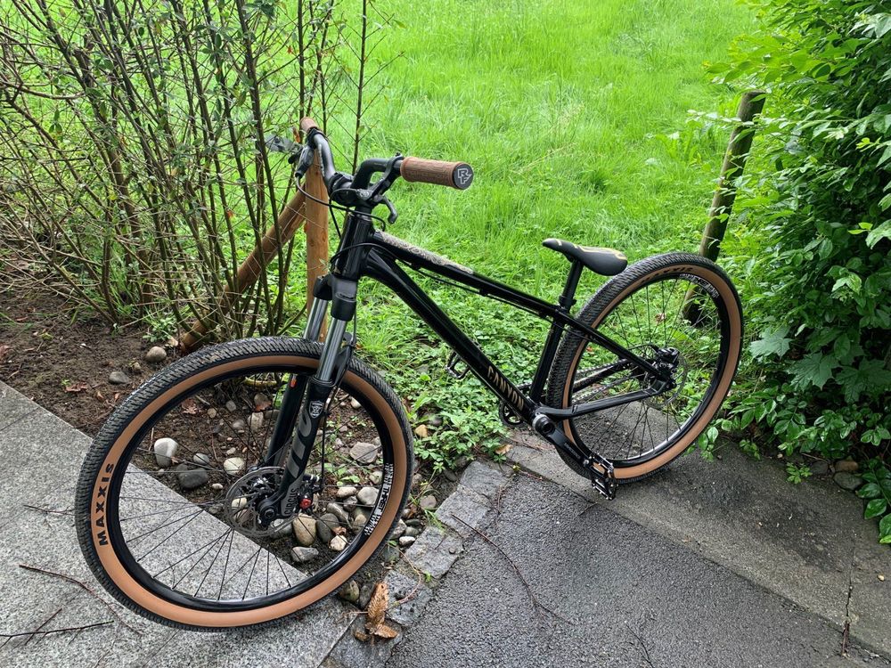 Canyon Stiched 360 2022 Dirt Jump Bike Kaufen auf Ricardo