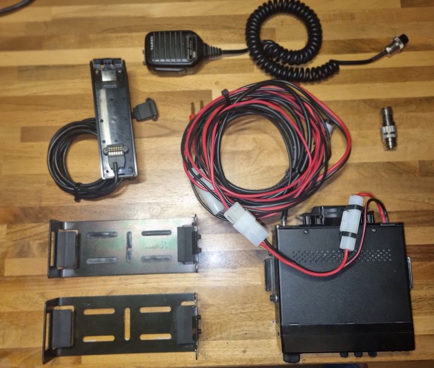 YAESU FT5200 DualBand 2m / 70cm Acheter sur Ricardo