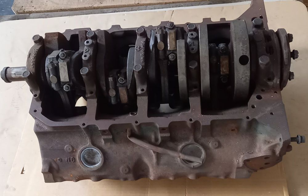 V8 Motor Kaufen auf Ricardo