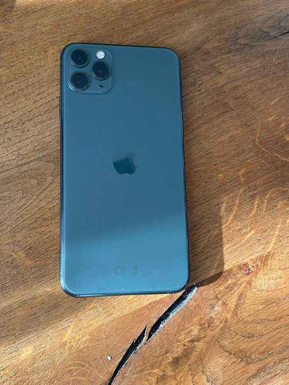 Iphone 11 Pro Max 64gb Midnight Green Acheter Sur Ricardo