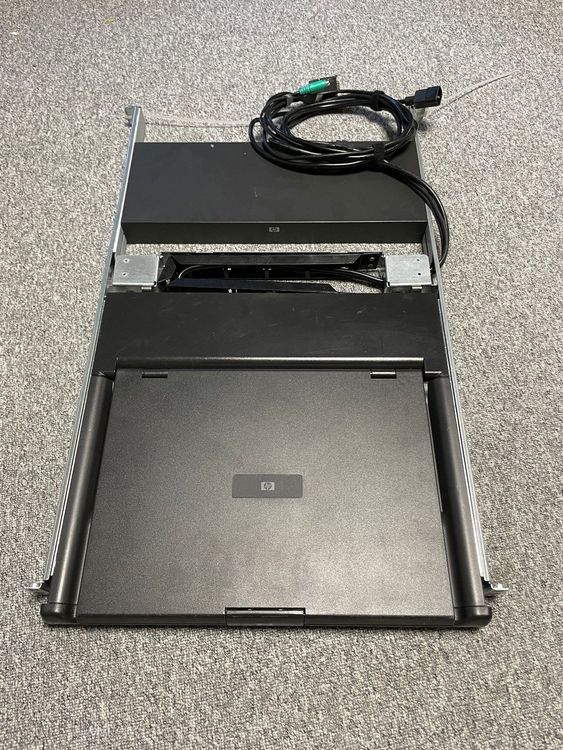 HP TFT5600 + KVM IP Switch Kaufen auf Ricardo