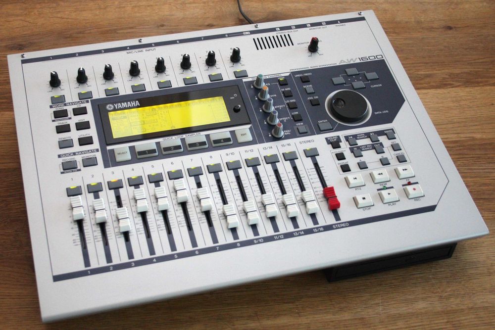 Yamaha AW1600 AudioWorkstation Acheter sur Ricardo