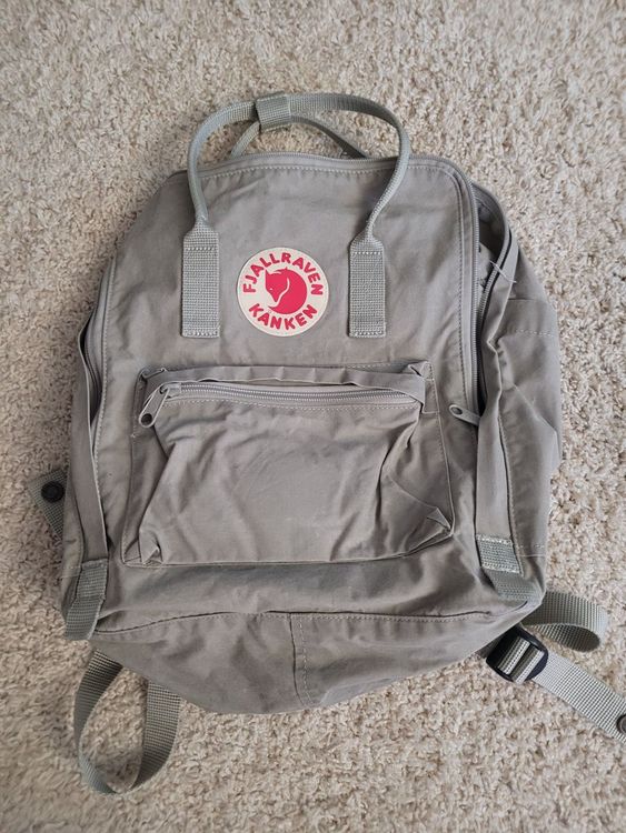 Rucksack Fjällräven Kanken 16L, hell grau Kaufen auf Ricardo