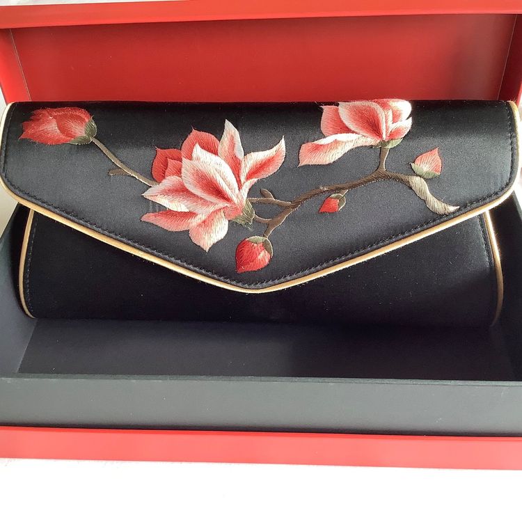 Pochette Brodée Noire Hunkemöller Par Anna Nooshin - Neuve - Dimensions 27x21x1 Cm