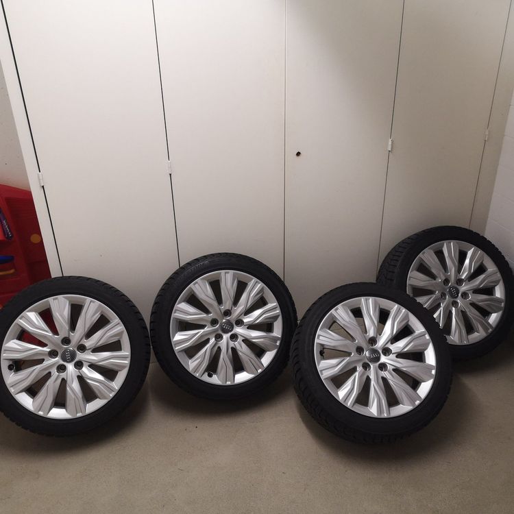 Audi A4 / S4 b9 Original 18 zoll Alu Felgen mit Winter Pneus | Acheter