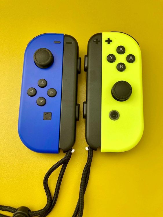 Nintendo Switch JoyCon blue & yellow Kaufen auf Ricardo