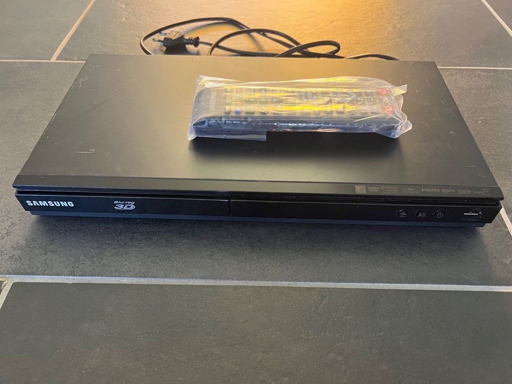 Samsung BDE5500 3D BluRay Player Kaufen auf Ricardo