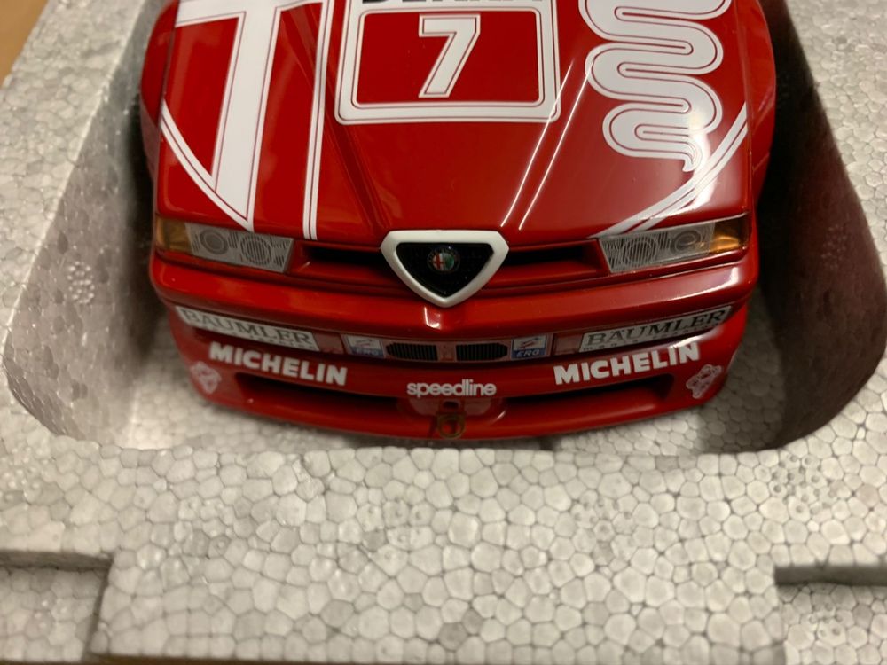 Alfa Romeo 155 V6 TI DTM 1993 - UT Models / Minichamps - Échelle 1/18 (Rouge)