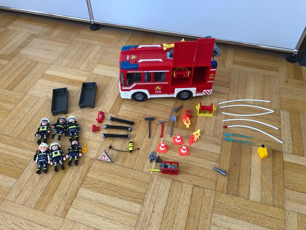 Holz-Feuerwehrauto Mit Sound – Spielzeugauto Mit Sirene & Licht Für Kinder Ab 18 Monaten (ca. 9 Cm)