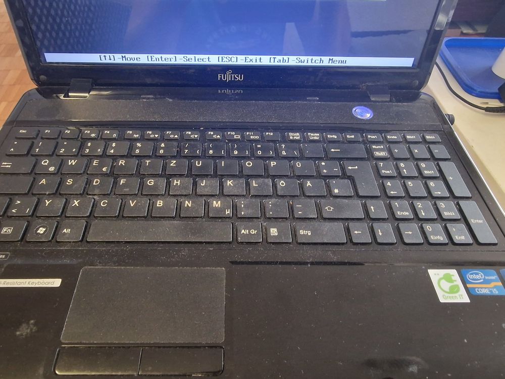 Fujitsu Laptop Mit 250 GB SSD 1