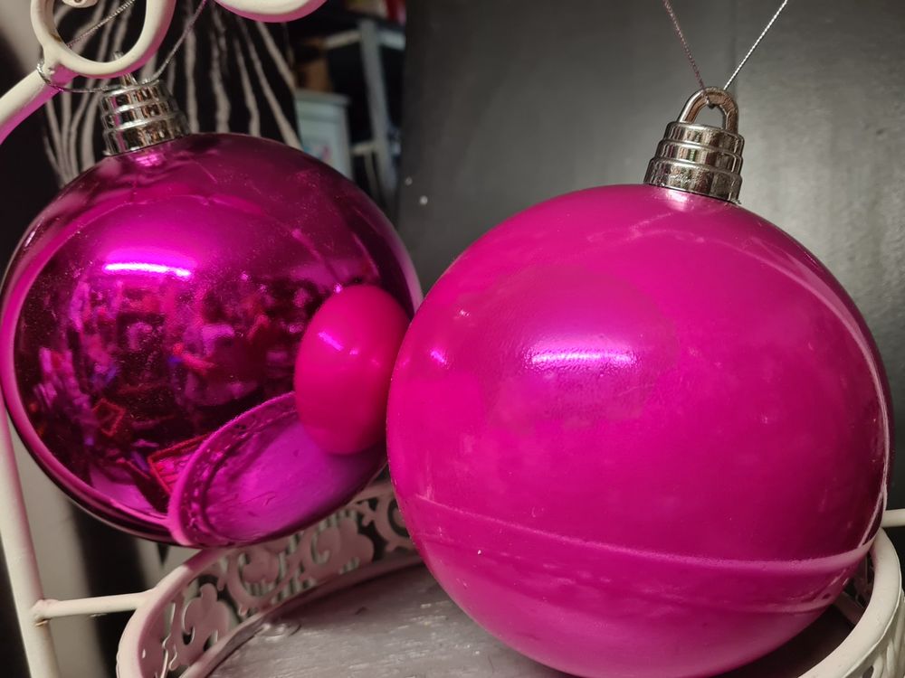 2 riesige Weihnachtskugeln pink Ø 15.5 cm Kaufen auf Ricardo