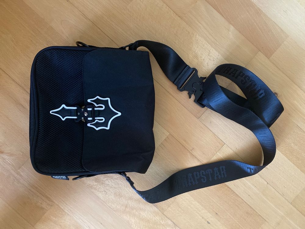 Trapstar Messenger Bag 2.0 Black Kaufen auf Ricardo