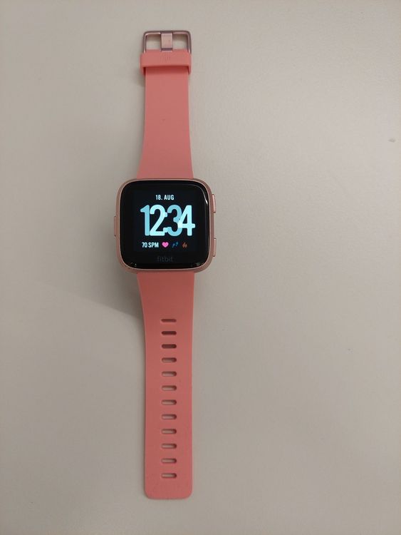 Fitbit rosa, PlastikArmband, viereckig (funktioniert) Kaufen auf Ricardo