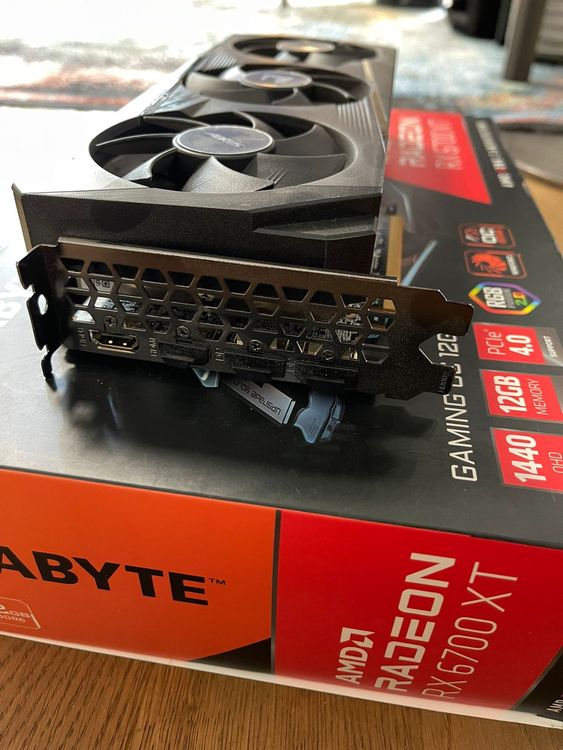 AMD Radeon RX 6700 XT 12 GB | Kaufen auf Ricardo