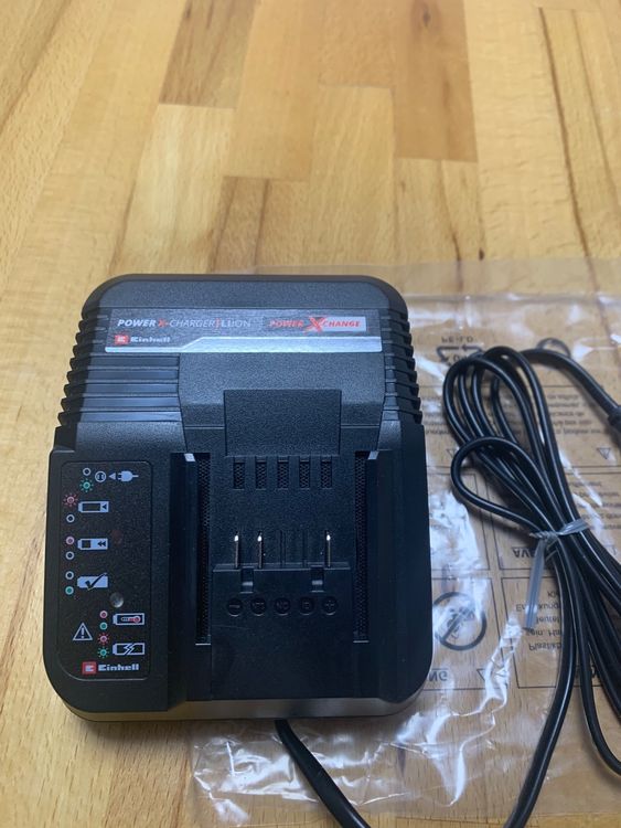 ladegerät einhell 18v