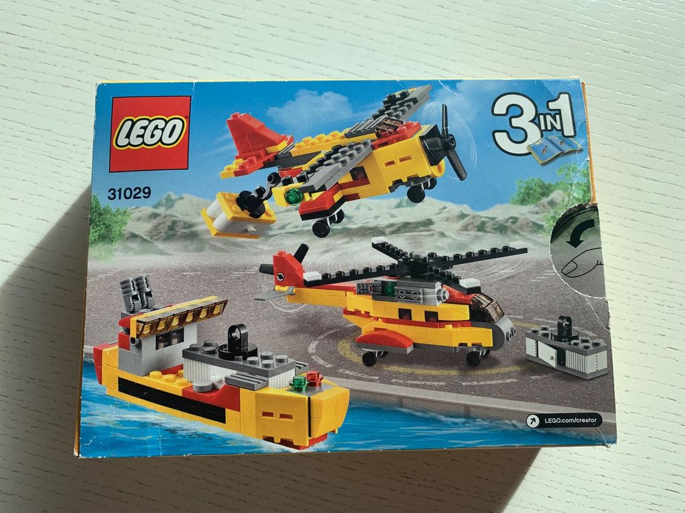 Opening And Assembling Lego Creator 3in1 Set 31029 Cargo Heli Build 1