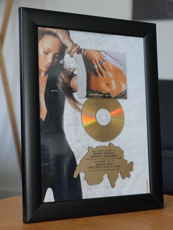 Jennifer Lopez - Love Don't Cost A Thing - Gold | Kaufen auf Ricardo