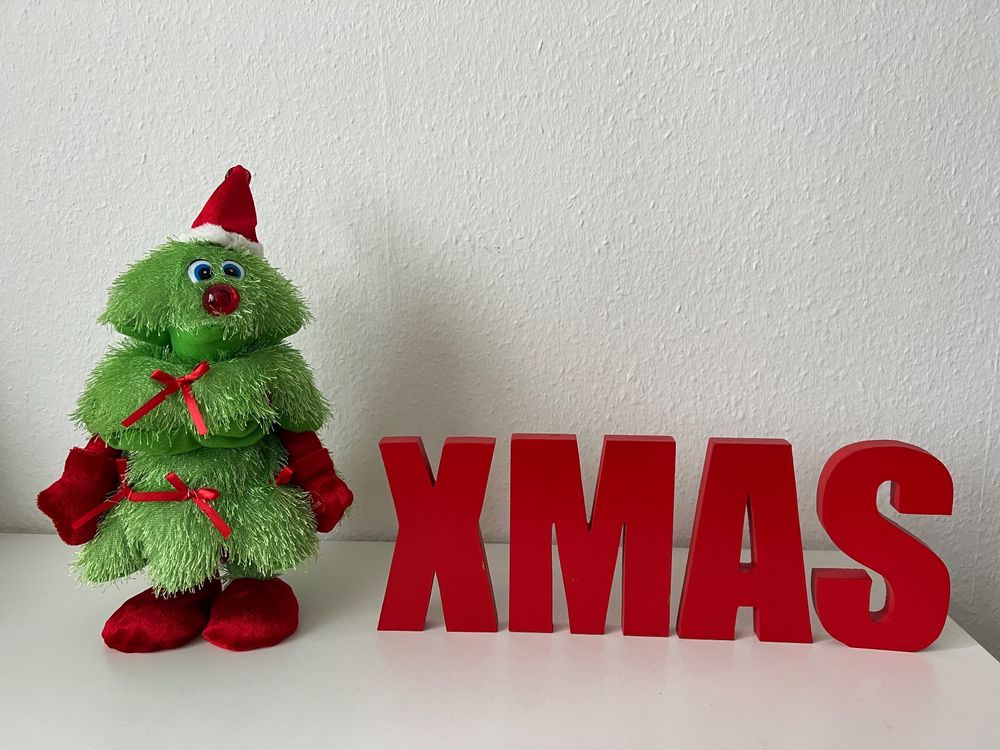 Singender und tanzender Weihnachtsbaum + X M A S Buchstaben Kaufen