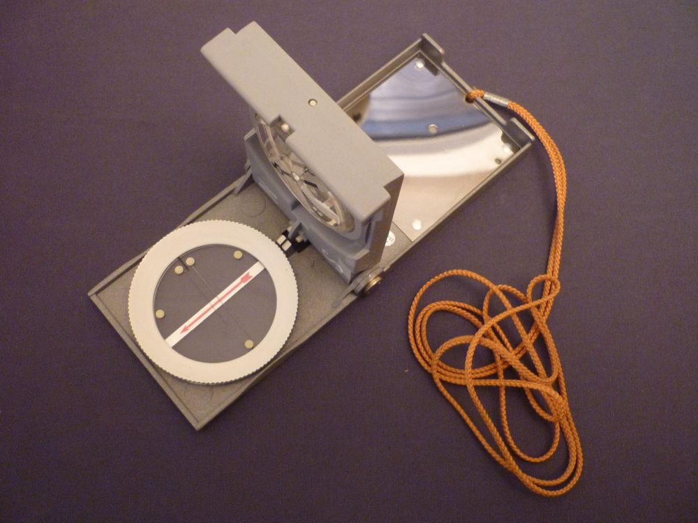 Huuraa Kompass Socken Unisex - Weiße Tennissocken Mit Motiv Größe 37-46