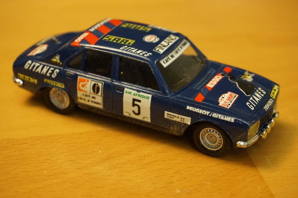 RARE ANCIEN-SOLIDO 610 MAXICAR Peugeot 504-1/32-avec caravane trés bel état RARE ANCIEN-SOLIDO 610 MAXICAR Peugeot 504-1/32-avec caravane trés bel état