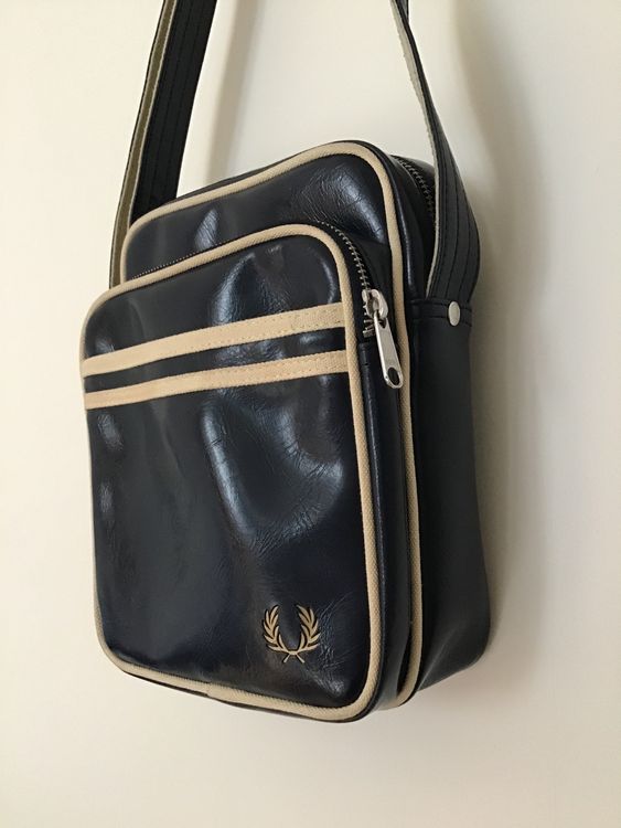 FRED PERRY Umhängetasche | Kaufen auf Ricardo