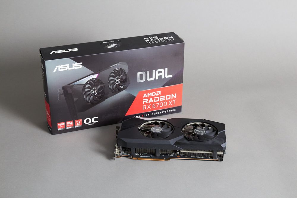 ASUS Grafikkarte - AMD Radeon RX6700XT O12G | Kaufen auf Ricardo